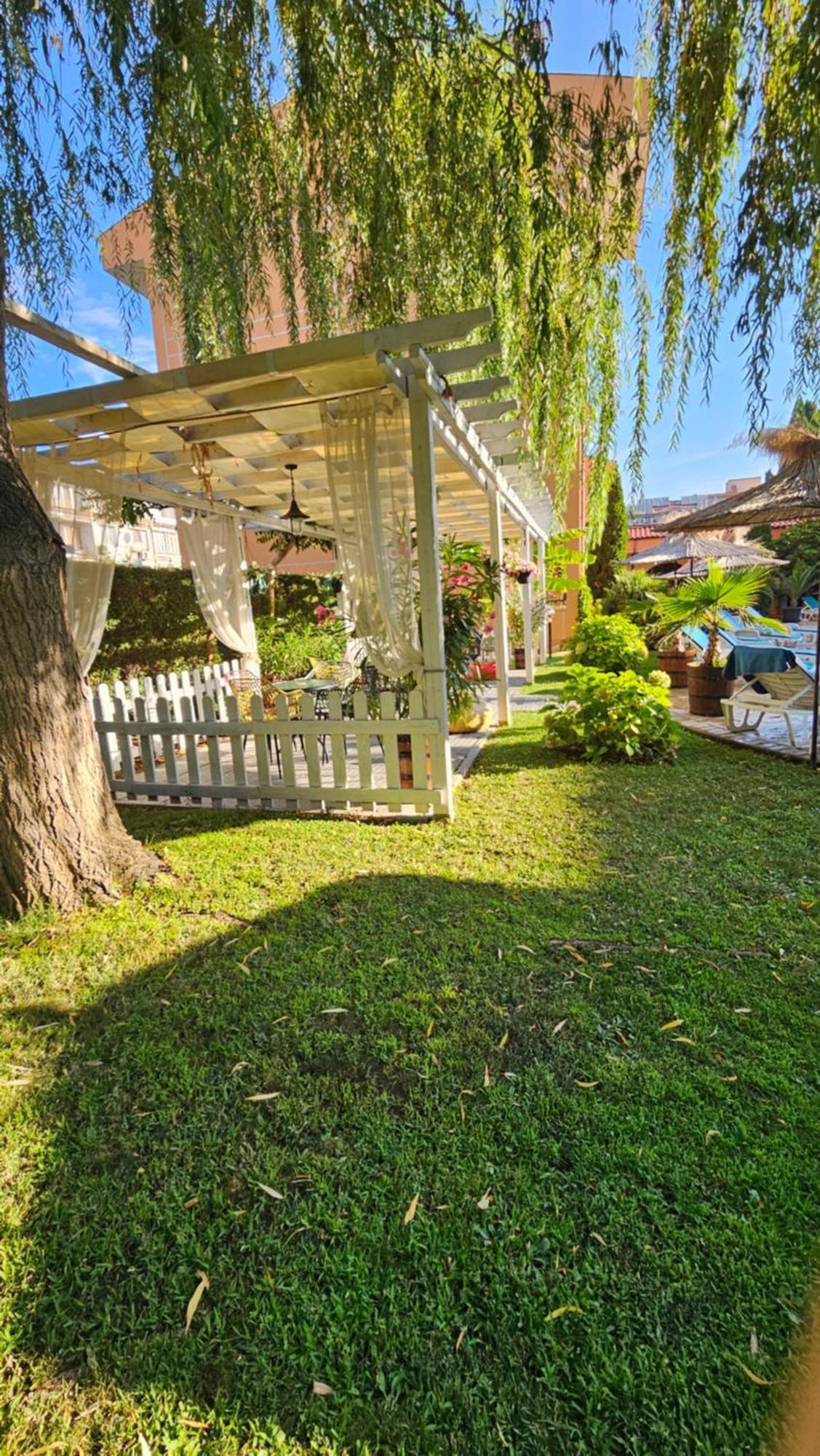 Hotel Liani Σάνι Μπιτς Εξωτερικό φωτογραφία